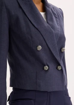 Blazer court avec épaulettes pour une silhouette structurée