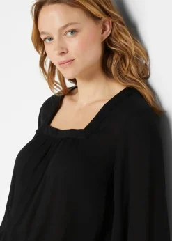 Blouse à encolure carrée