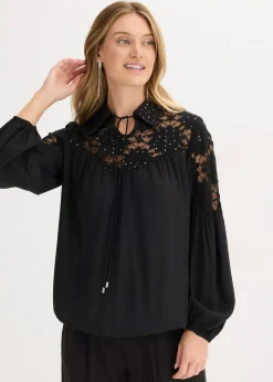 Blouse ample à dentelle