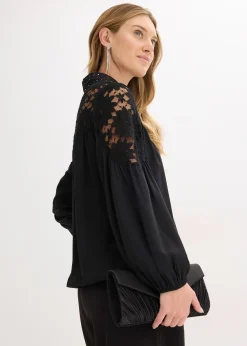 Blouse ample à dentelle