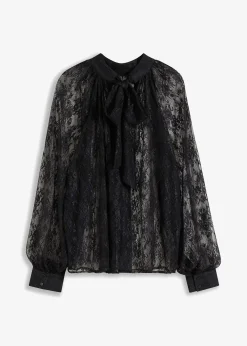 Blouse en dentelle légèrement transparente