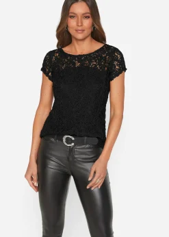 Blouse manches courtes en dentelle