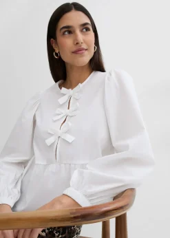 Blouse ornée de nœuds