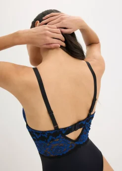 Body-string en dentelle