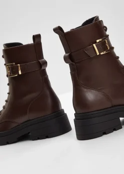 Boots lacées avec boucle