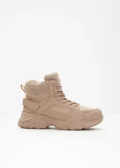 Boots lacées et doublées