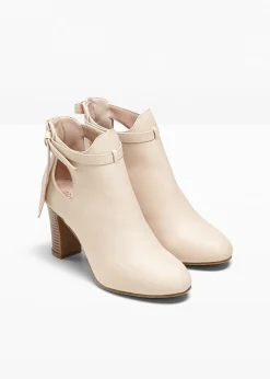 Bottines à découpes