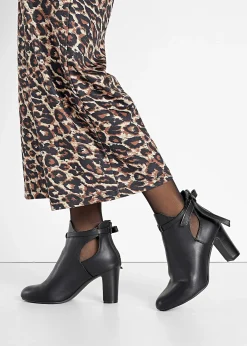 Bottines à découpes