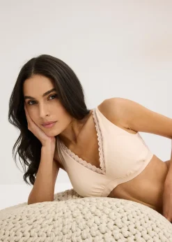 Brassière côtelée avec coton et dentelle