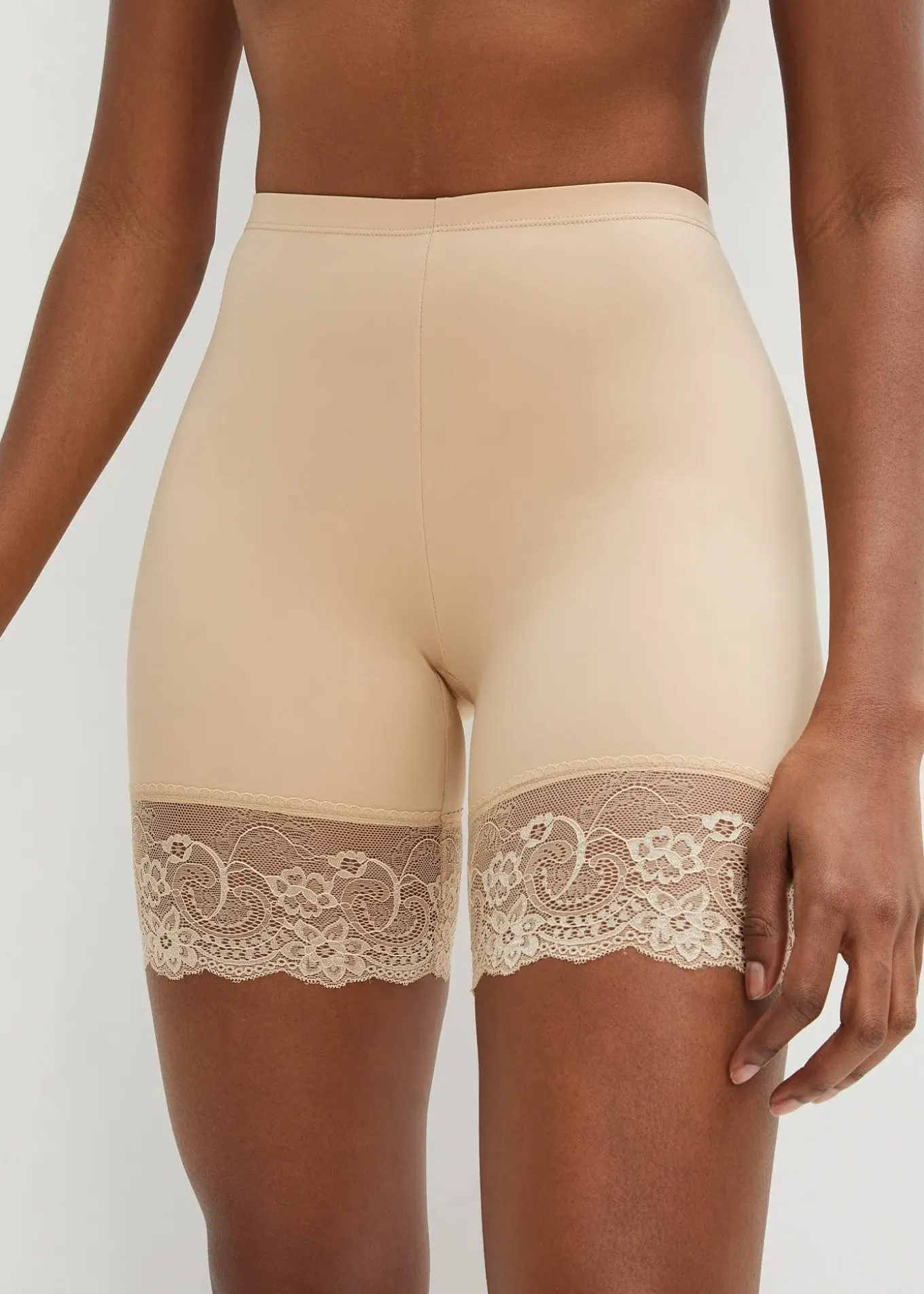 Cycliste anti-frottement en polyamide rafraîchissant avec jambe en dentelle