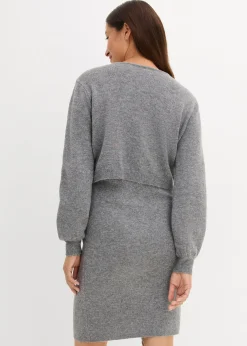Ensemble 2 pièces en maille de grossesse avec un pull et une jupe