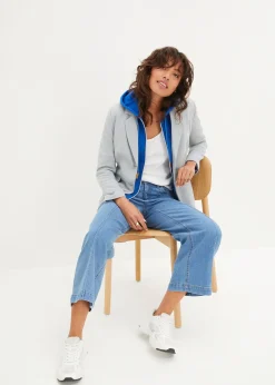 Jean taille moyenne, jambe évasée, cropped