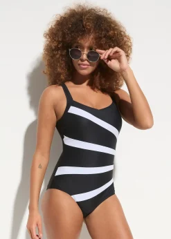 Maillot sculptant à empiècement, maintien modéré