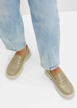 Mocassins à semelle épaisse et légère