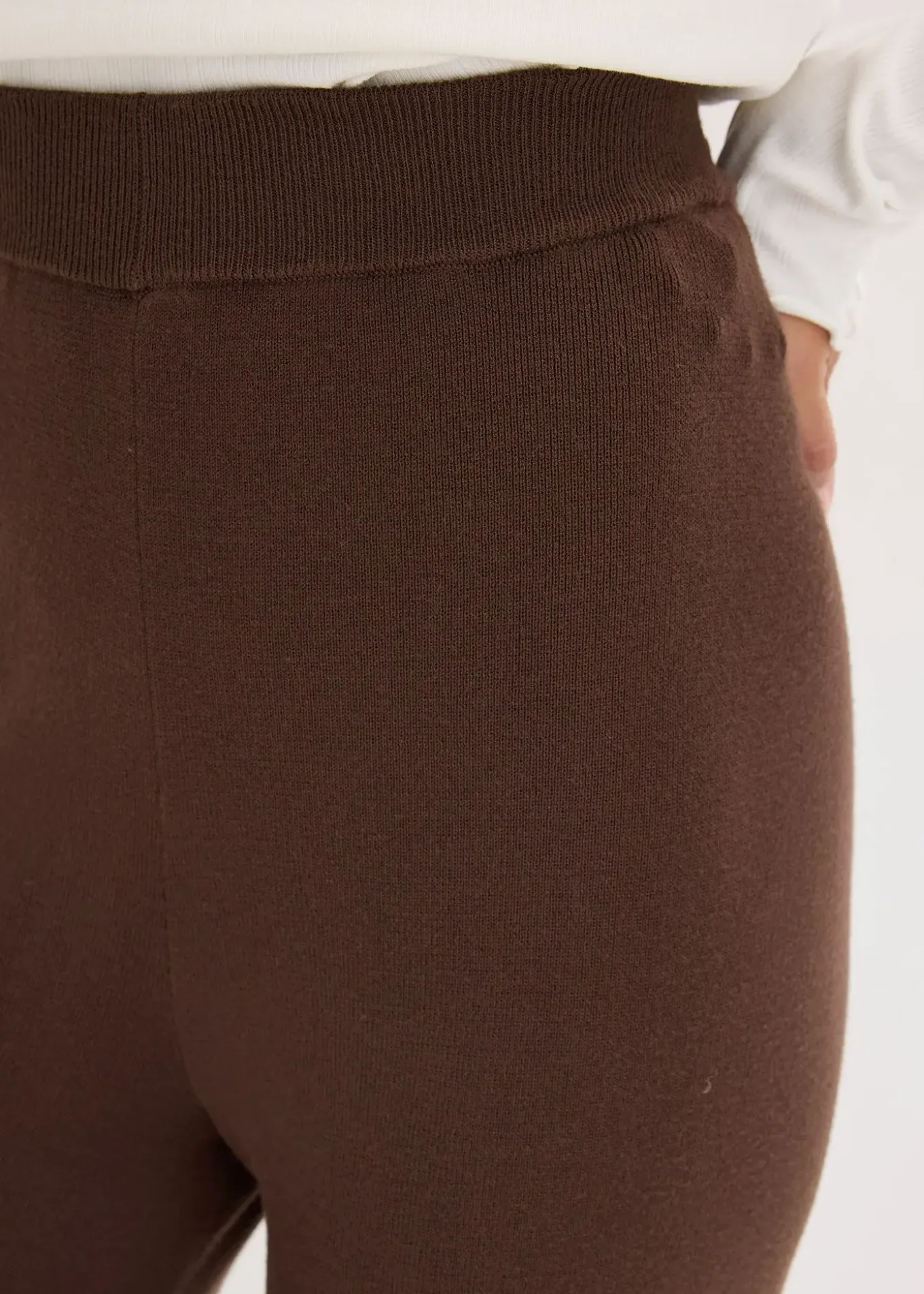 Pantalon en douce maille, viscose majoritaire