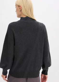 Pull à boutonnage asymétrique