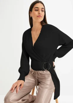 Pull cache-cœur avec accessoire
