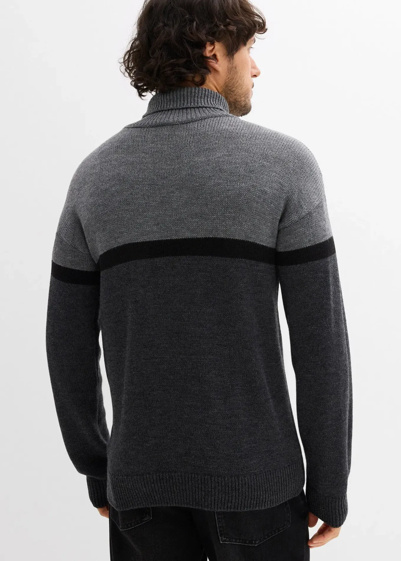 Pull col roulé style color-block