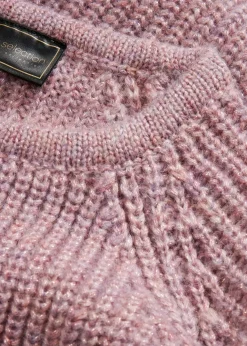 Pull en grosse maille avec fil brillant