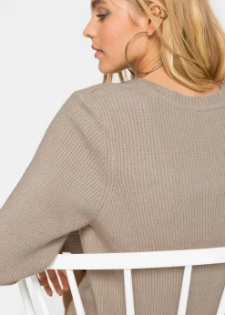 Pull long à boutons