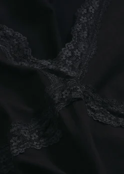Pyjama à empiècement en dentelle
