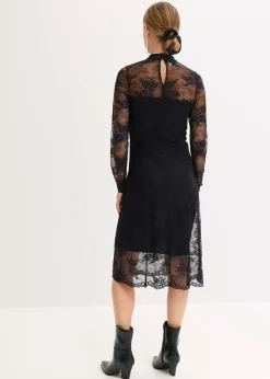 Robe à dentelle
