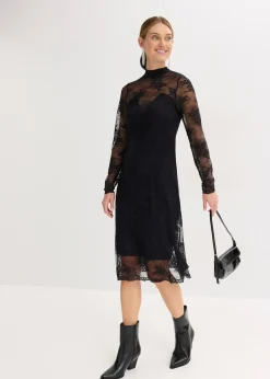 Robe à dentelle