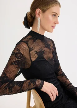 Robe à dentelle