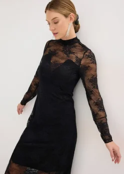 Robe à dentelle