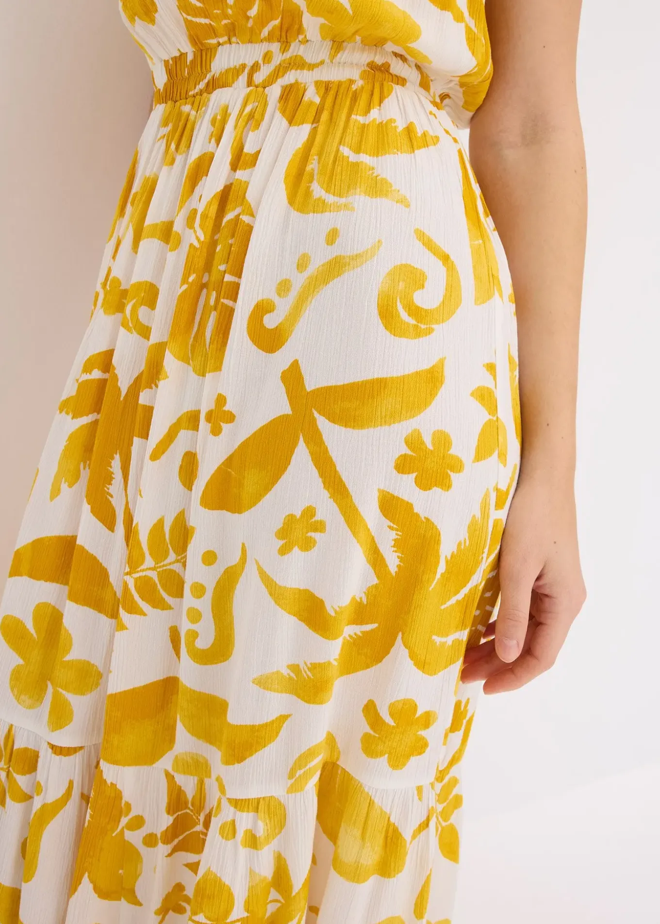 Robe asymétrique imprimée en viscose texturée