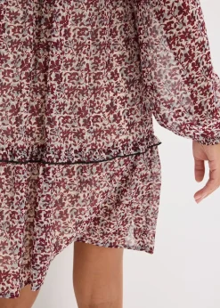 Robe brodée