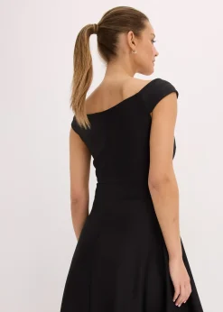 Robe col Bardot avec dentelle