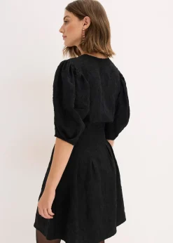 Robe courte