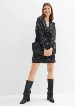 Robe courte à manches bouffantes