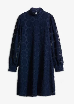 Robe courte en dentelle
