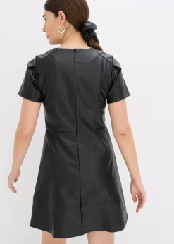 Robe courte enduite