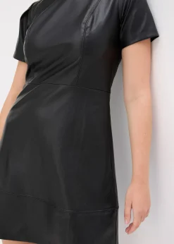 Robe courte enduite