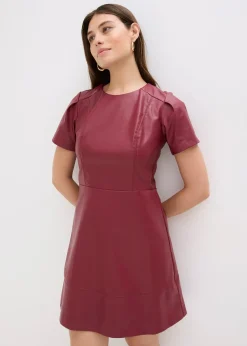 Robe courte enduite