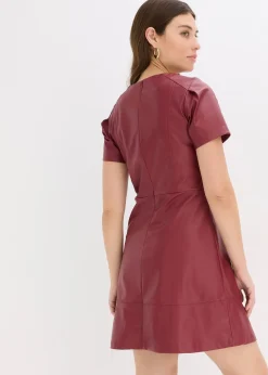Robe courte enduite