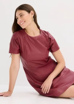 Robe courte enduite
