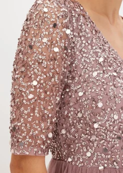 Robe de soirée en tulle avec haut brodé de sequins