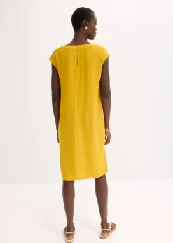 Robe en matière texturée