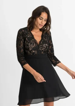 Robe en mousseline avec dentelle