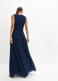 Robe longue à dentelle