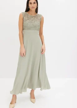 Robe longue avec dentelle