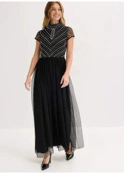 Robe longue avec haut brodé de perles