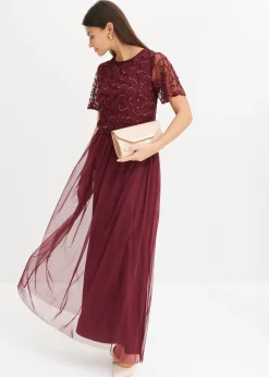 Robe longue en tulle fin avec sequins brodés