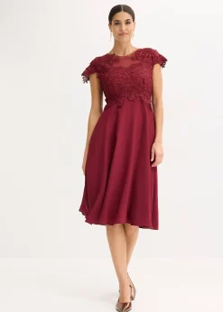 Robe midi en tulle délicat avec dentelle