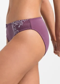 Slips avec de jolies broderies
