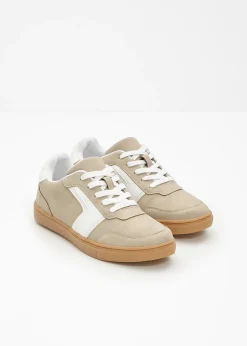 Sneakers au look rétro